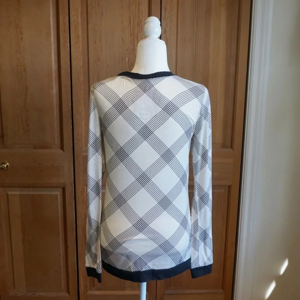 💚 URBAN OUTFITTERS Stripe Pattern Cardigan (M)